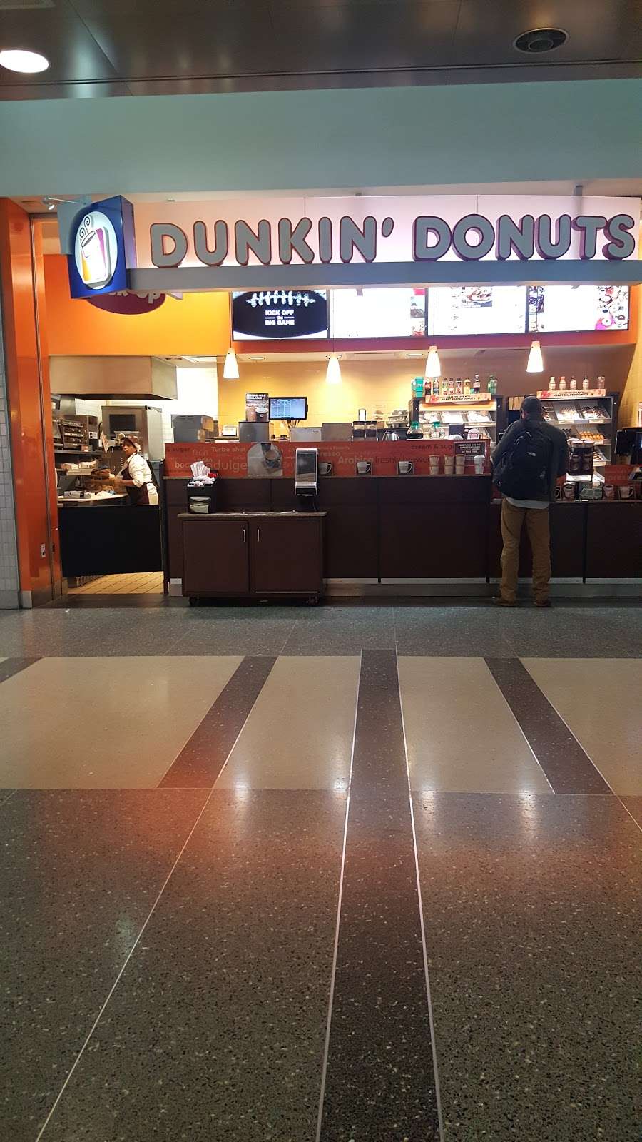 Dunkin Donuts | Terminal D, 8000 Essington Ave, Philadelphia, PA 19153, USA | Phone: (215) 365-7170