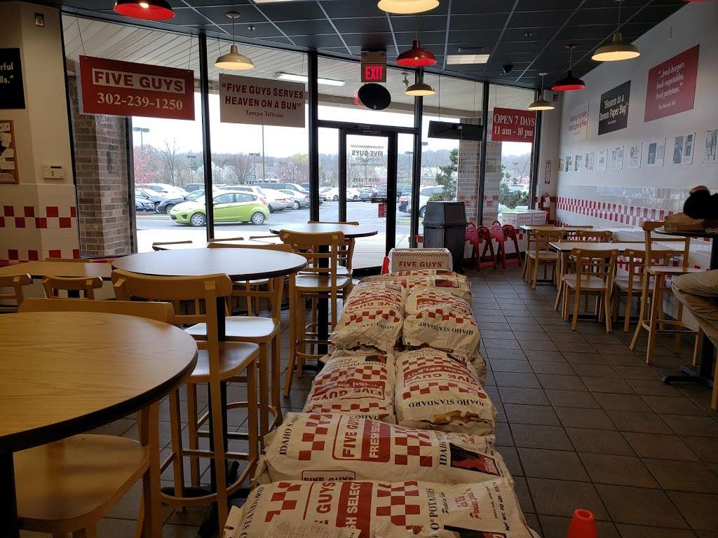 Five Guys | 136 Lantana Dr, Hockessin, DE 19707, USA | Phone: (302) 239-1250