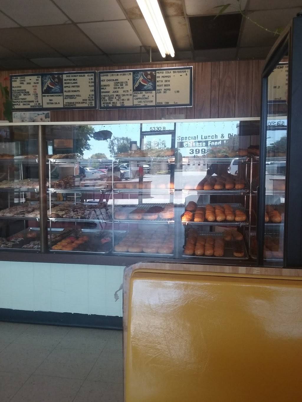 Moms Donut Shop | 5330 Olive Dr, Bakersfield, CA 93308, USA | Phone: (661) 399-9777