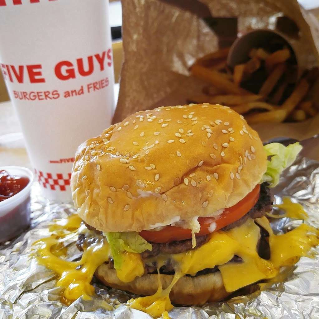 Five Guys | 170 Providence Hwy, Dedham, MA 02026, USA | Phone: (781) 326-1158