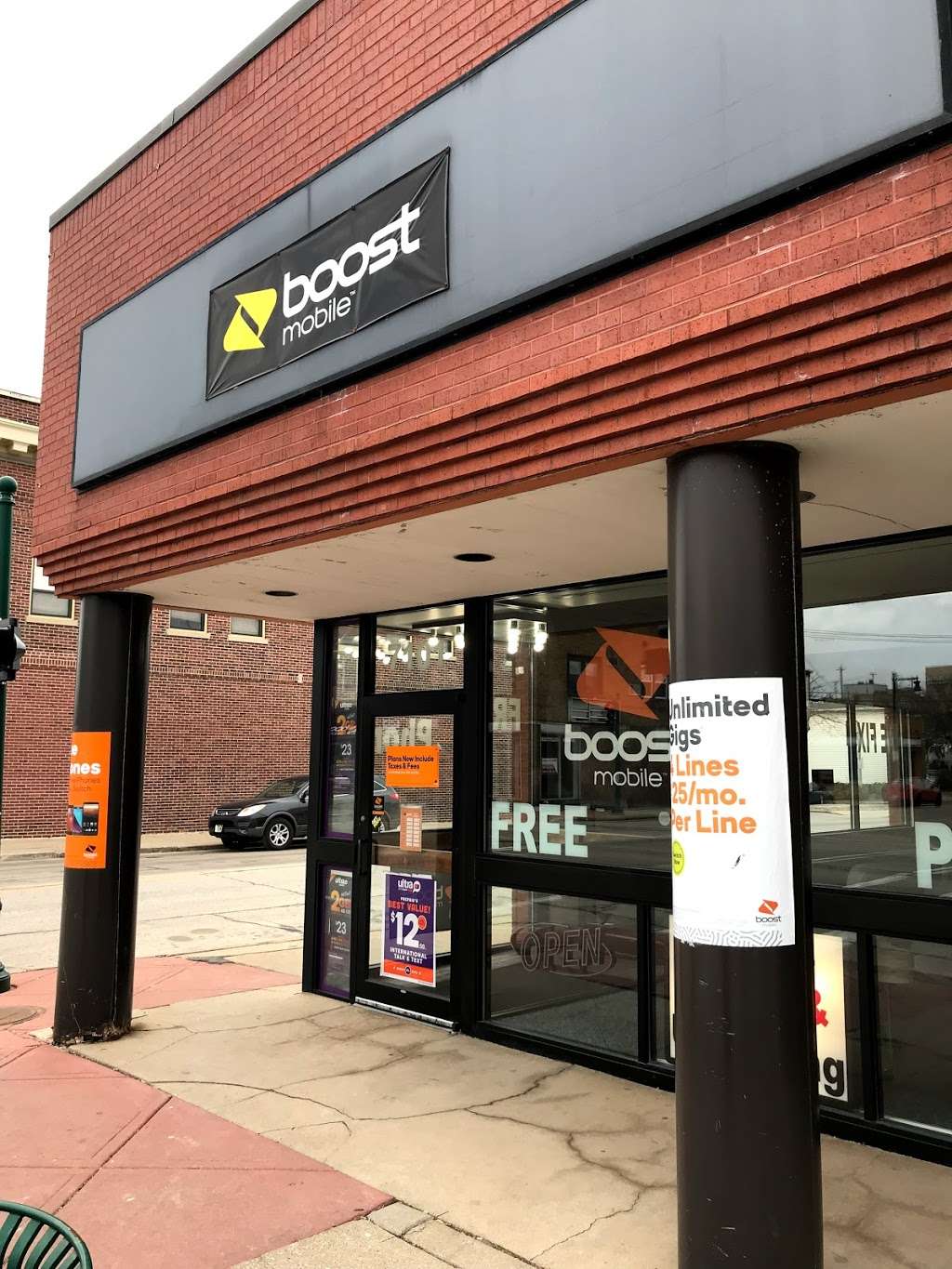 Boost Mobile Pro Comm | 7101 W Greenfield Ave, West Allis, WI 53214, USA | Phone: (414) 739-5000