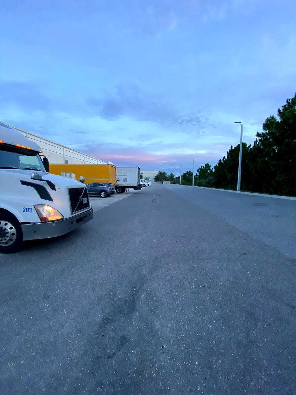 Crossdocking & Delivery | 1801 Boice Pond Rd Suite #300, Orlando, FL 32837, United States | Phone: (407) 854-1500