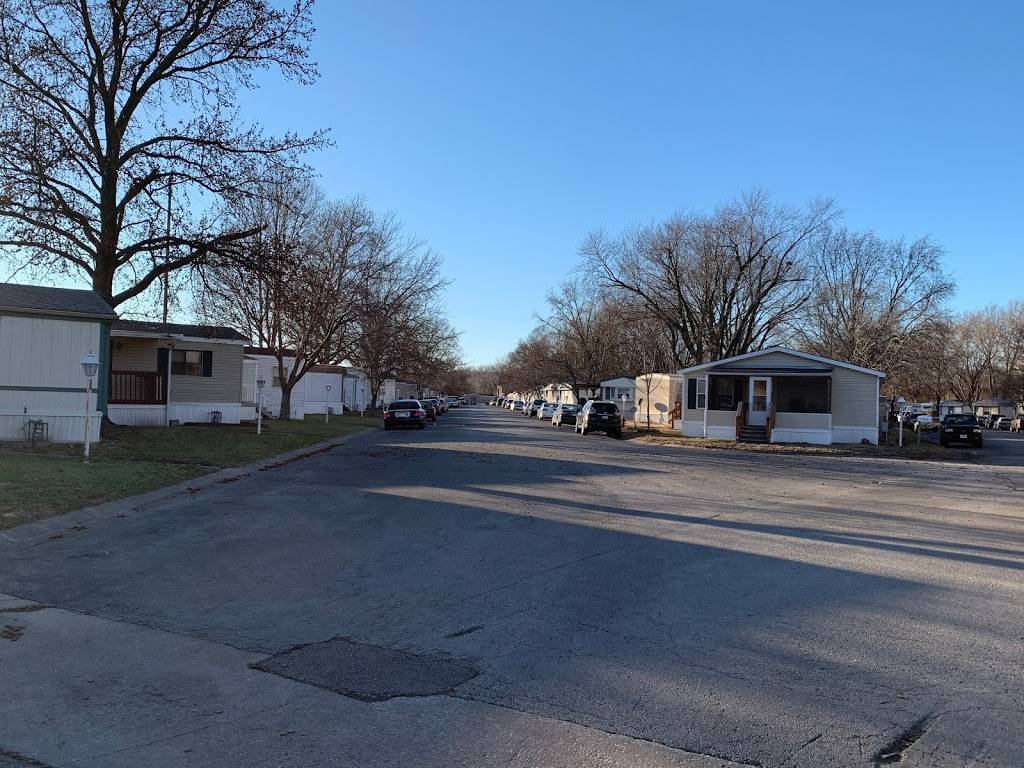 Royal Estates Mobile Home Park | 90 Royal Dr, Kansas City, KS 66111, USA | Phone: (913) 303-7784