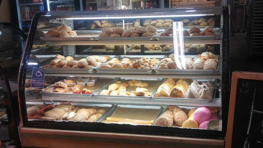 Moises Bakery | 12889 San Pablo Ave, Richmond, CA 94805 | Phone: (510) 778-8523