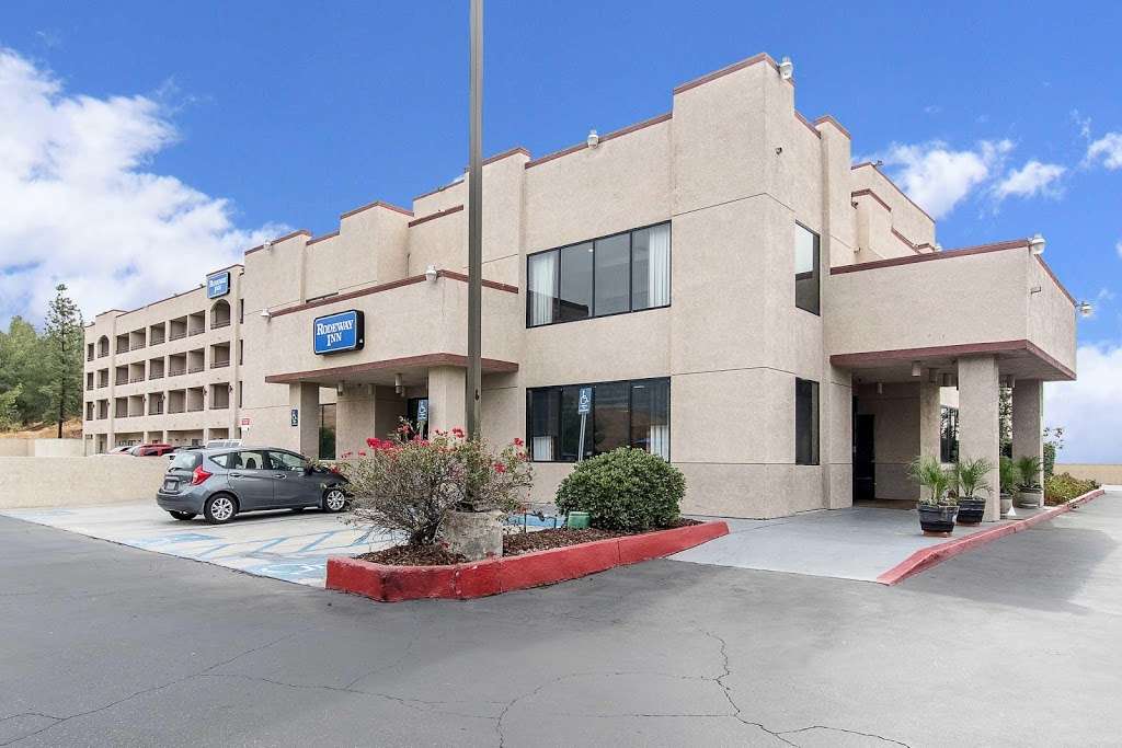 San Bernardino Inn And Suites | 2000 Ostrems Way, San Bernardino, CA 92407, USA | Phone: (909) 880-8425