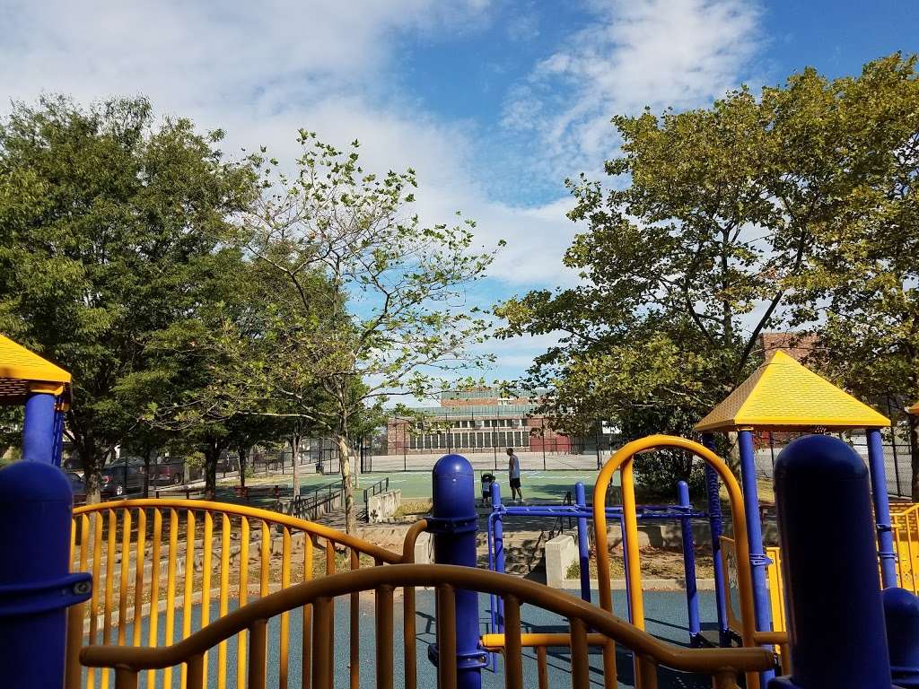 Public School 32 Playground | Staten Island, NY 10308, USA