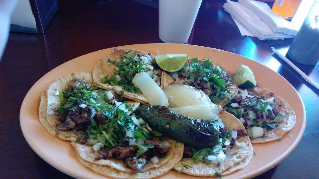 Taqueria El Rincon Mexicano | 1816 Irving Park Rd, Hanover Park, IL 60133, USA | Phone: (630) 483-8000