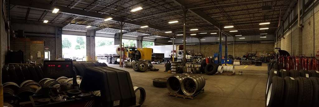 Wingfoot Commercial Tire Systems | 1167 N Washington St, Wilkes-Barre, PA 18705, USA | Phone: (570) 822-2674