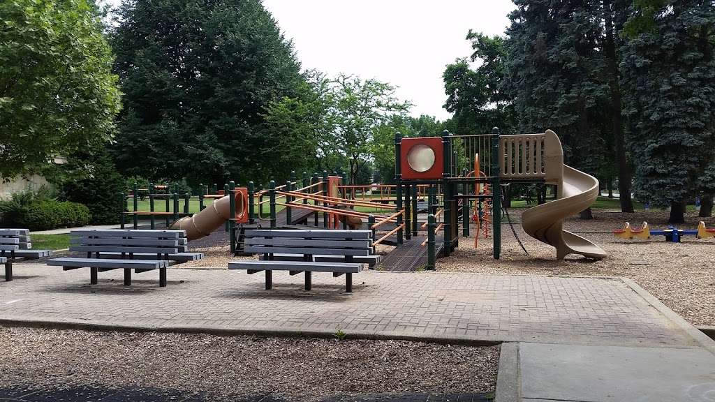 Lorel Park | 8135 Lorel Ave, Skokie, IL 60077, USA | Phone: (847) 674-1500
