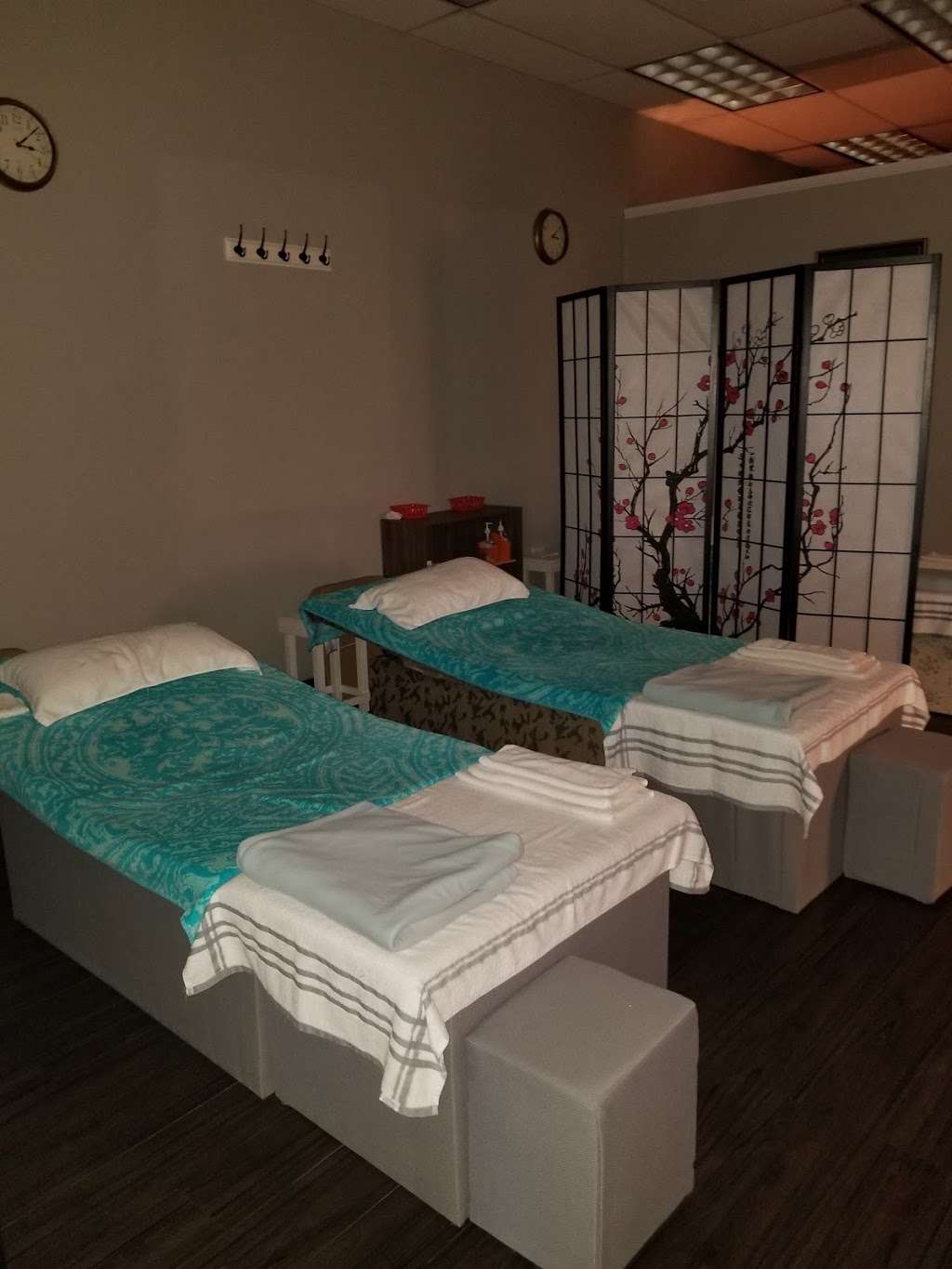 A+ Foot Spa | 8201 Broadway St # 107, Pearland, TX 77581, USA | Phone: (346) 570-2144