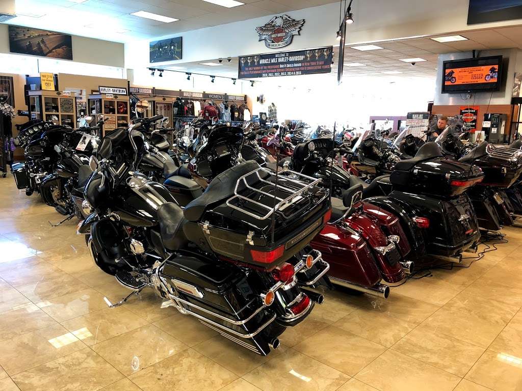 Miracle Mile Harley-Davidson | 215 Northern Blvd, Great Neck, NY 11021, USA | Phone: (516) 466-8800