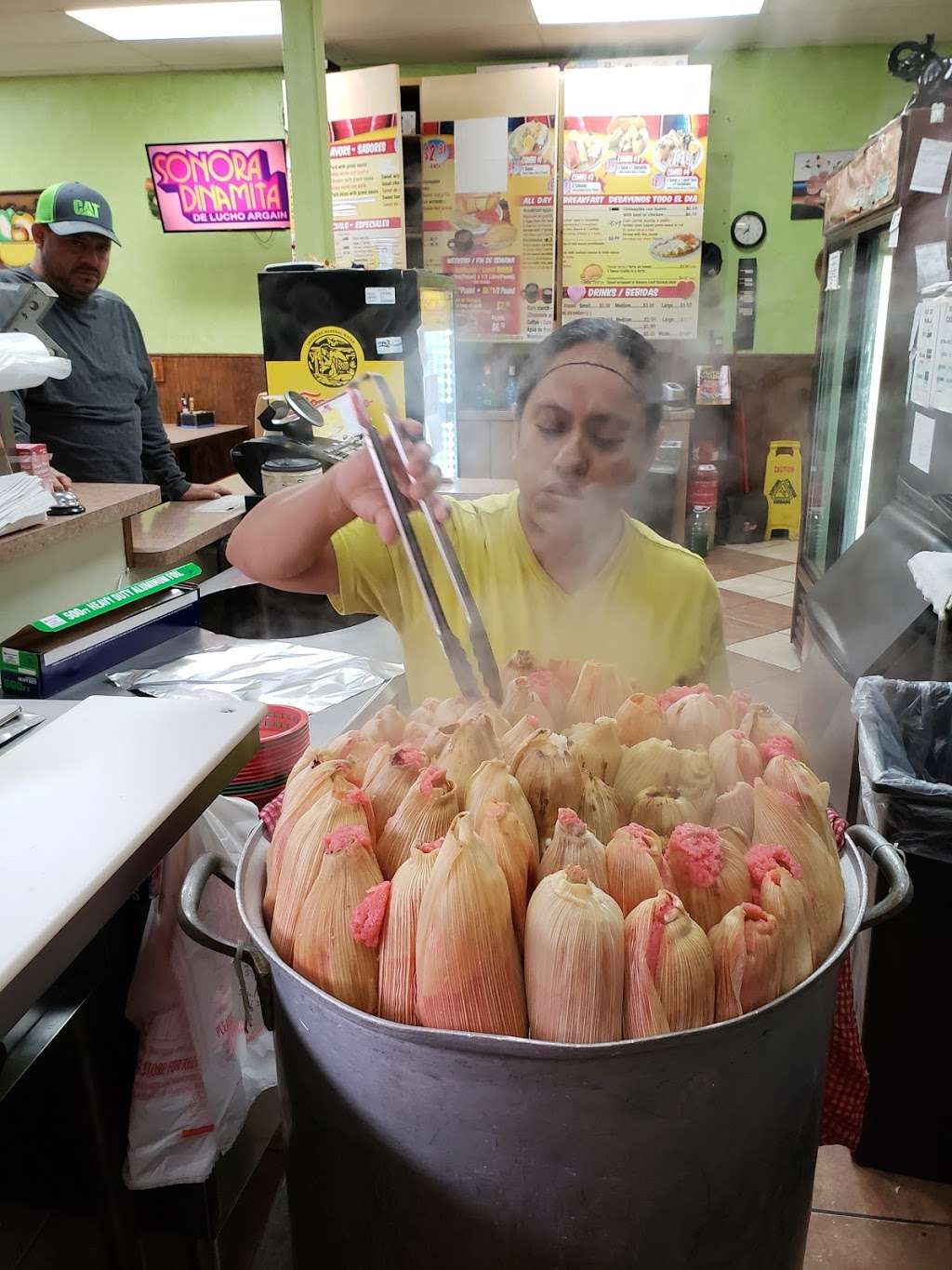 Tamales Mama tere | 2526 Airline Dr, Houston, TX 77009, USA | Phone: (713) 461-5683