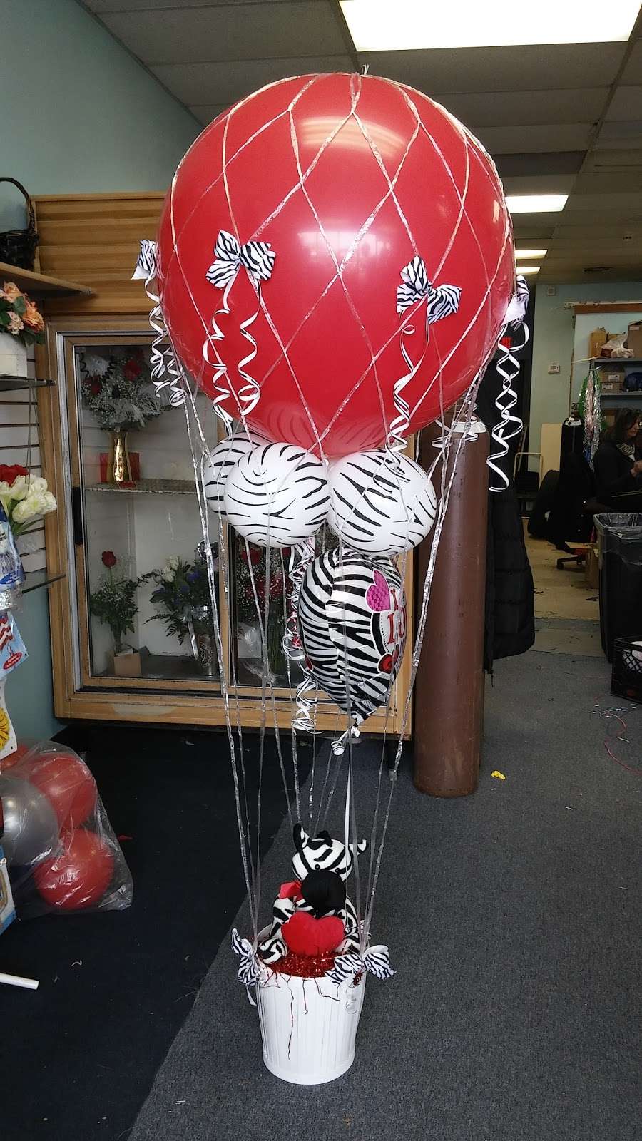 Balloonatics | 184 Broadway, Saugus, MA 01906, USA | Phone: (781) 231-3410