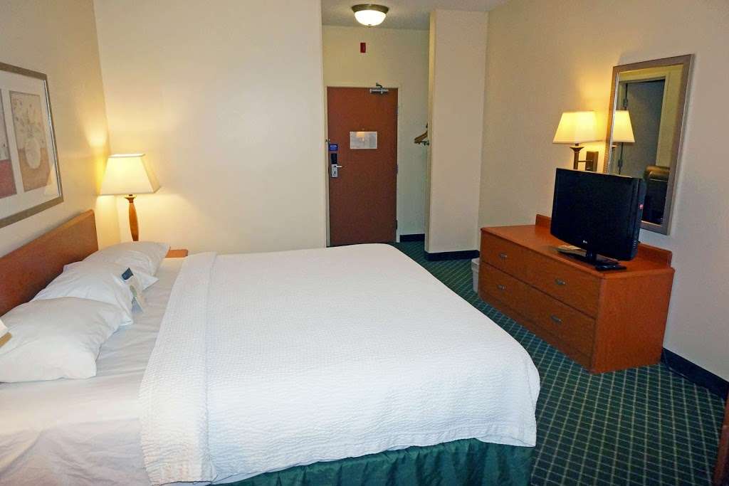 Motel 6 Indianapolis Anderson | 2205 E 59th St, Anderson, IN 46013, USA | Phone: (866) 816-0706