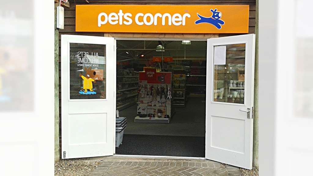Pets Corner Upminster | Wyevale Garden Centre, Nags Head Ln, Upminster, Romford RM14 1TS, UK | Phone: 01708 371928