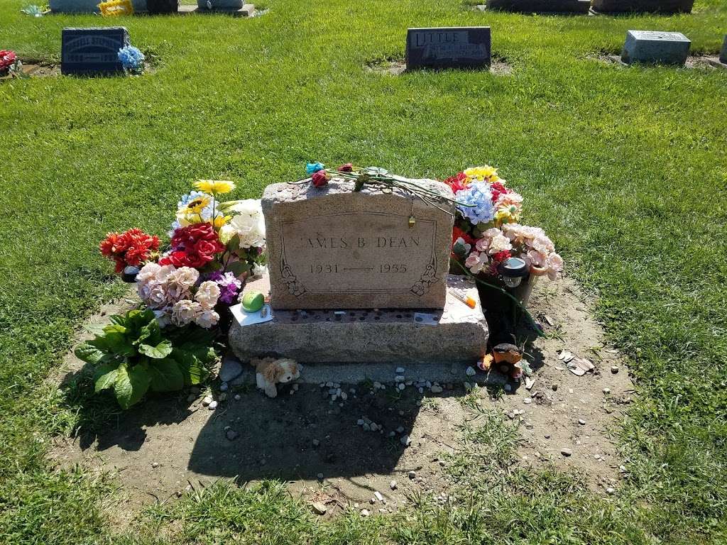 James Deans Gravesite | 8106-8334 S 150 E, Fairmount, IN 46928