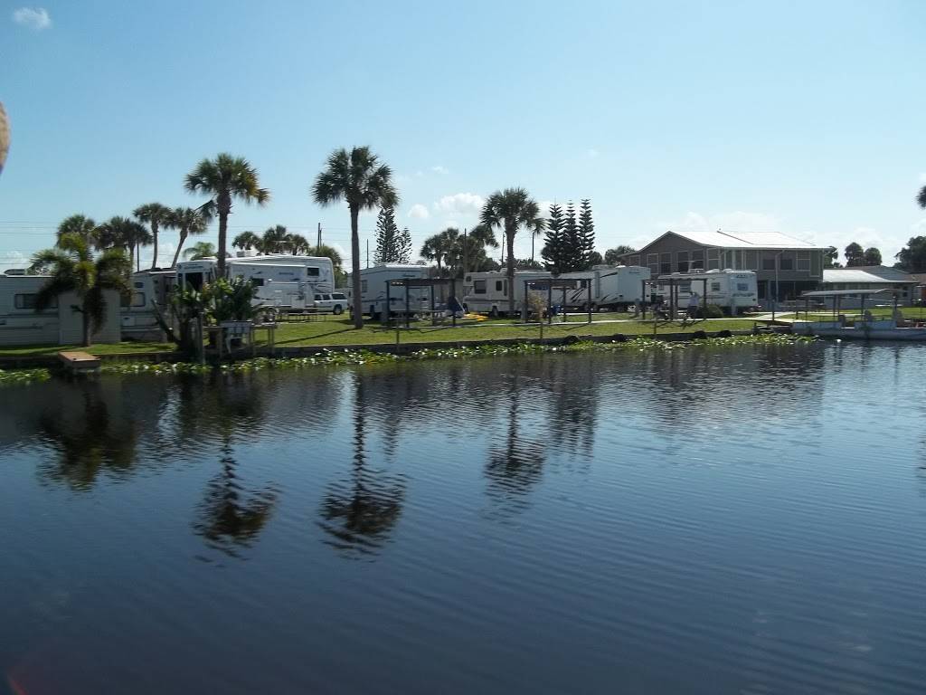 Knots Landing Adult Waterfront RV Community | SE, 5300 US-441, Okeechobee, FL 34974, USA | Phone: (863) 623-5959