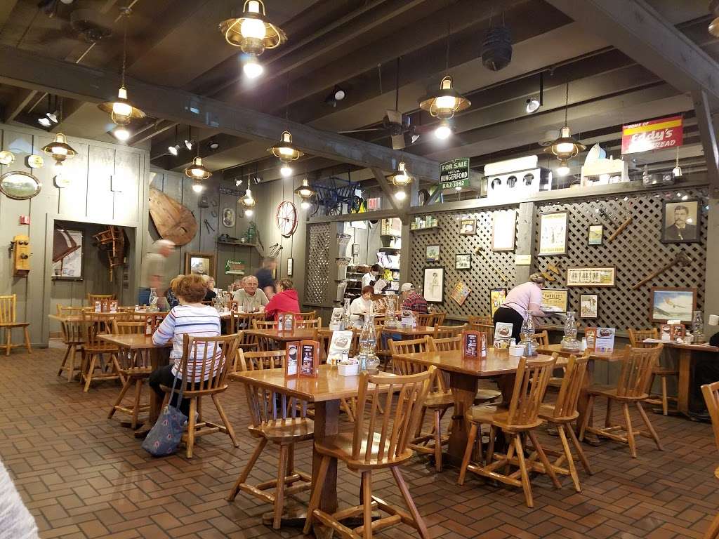 Cracker Barrel Old Country Store | 4110 S Lees Summit Rd, Independence, MO 64055 | Phone: (816) 373-3341