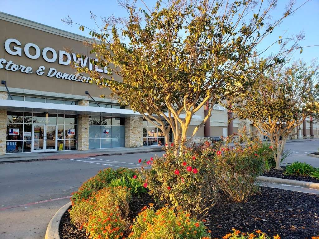 Fairway Plaza | 5838 Fairmont Pkwy, Pasadena, TX 77505