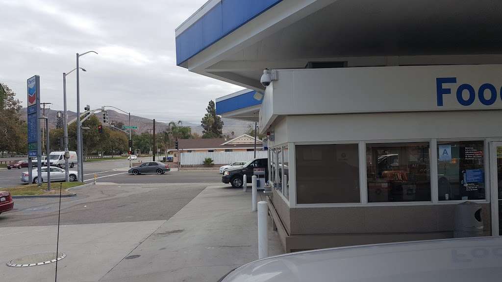 Chevron San Bernardino | 295 E 40th St, San Bernardino, CA 92404, USA | Phone: (909) 882-8313