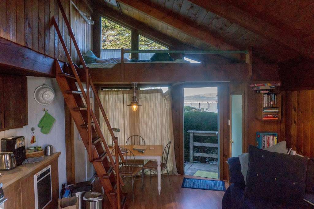 Dancing Coyote Beach Cottages | 12794 Sir Francis Drake Blvd, Inverness, CA 94937, USA | Phone: (415) 669-7200