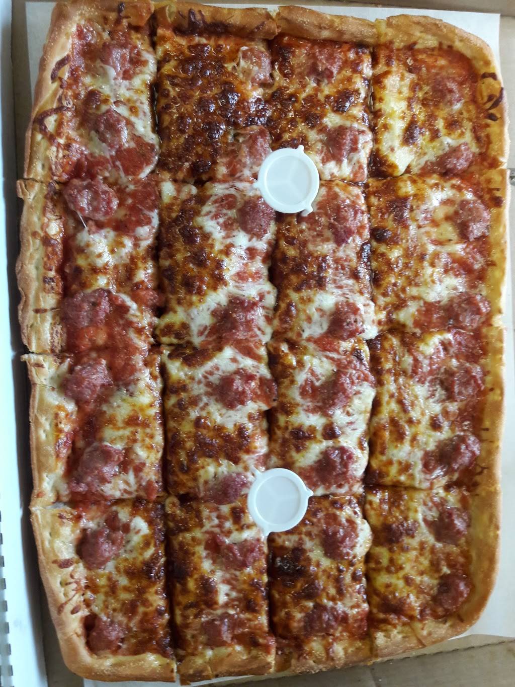 Don Gis Pizzeria | 2159 Broadview Rd, Cleveland, OH 44109, USA | Phone: (216) 739-0880