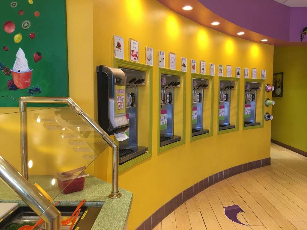 Rainbow Frozen Yogurt | 14898 Dale Evans Pkwy, Apple Valley, CA 92307, USA | Phone: (760) 961-8839