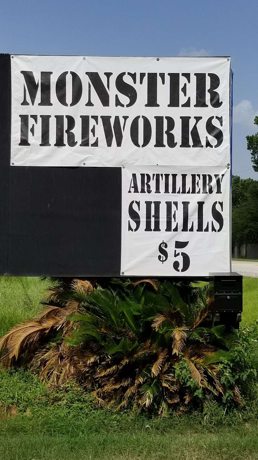 Monster Fireworks | 5330 Spring Cypress Rd, Spring, TX 77379, USA | Phone: (832) 435-2283