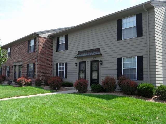 Williamsburg on the Lake Apartments | 2810 Winchester Dr, Valparaiso, IN 46383, USA | Phone: (219) 472-1094