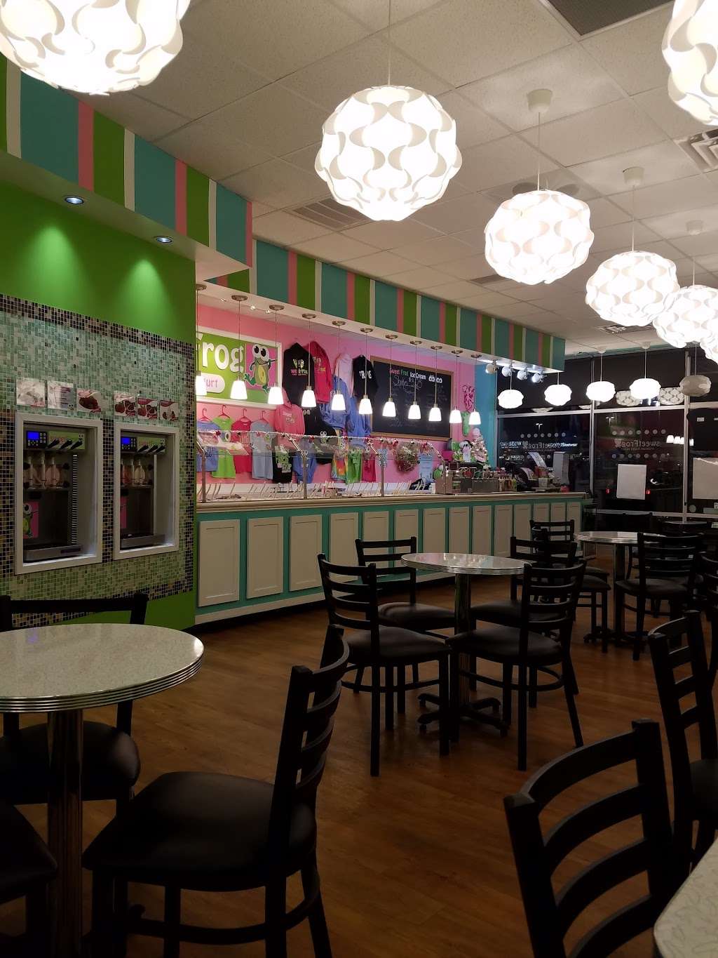Sweet Frog | 245 Retail Commons Pkwy #8, Martinsburg, WV 25403, USA | Phone: (304) 263-9836