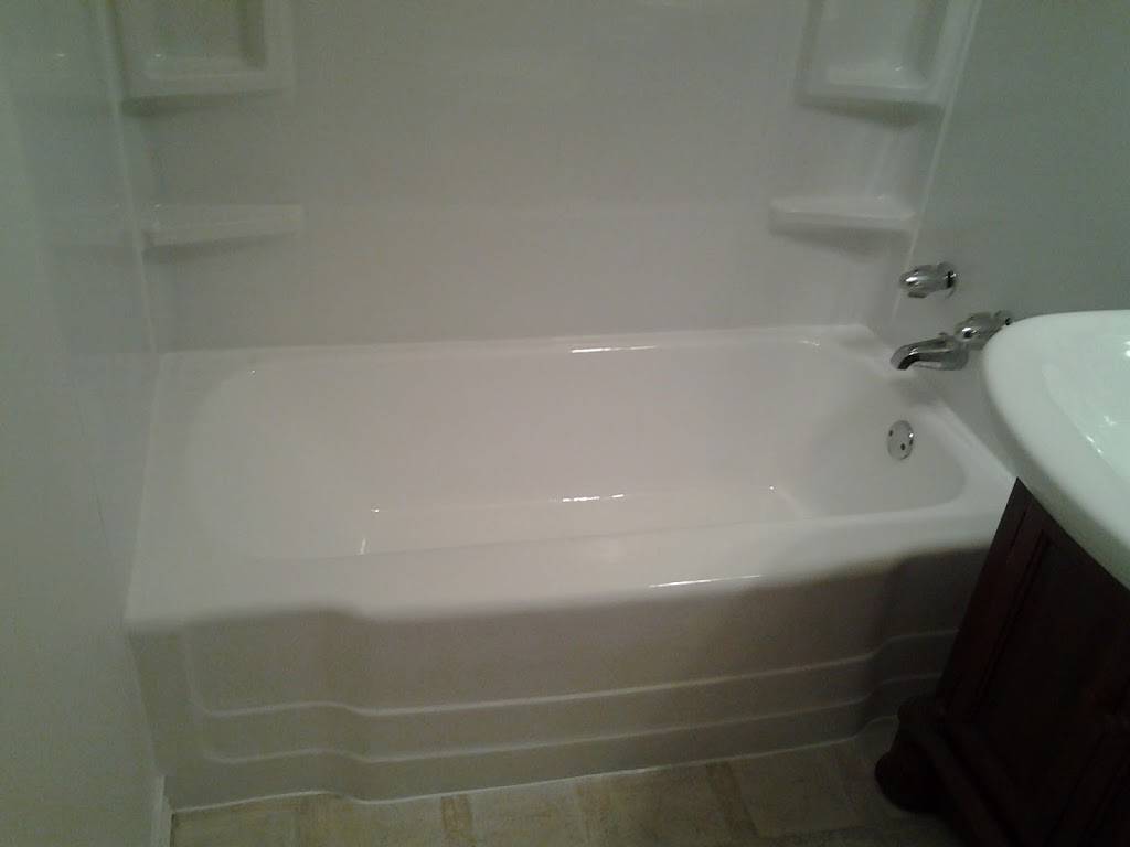 Cook Construction Bathtub Refinishing | 1941 Dellwood Dr, Fort Wayne, IN 46803, USA | Phone: (260) 602-9205