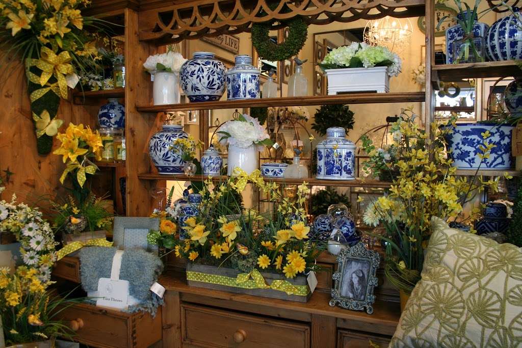 McNamara Florist | 1853 Ludlow Ave, Indianapolis, IN 46201, USA | Phone: (317) 579-7900