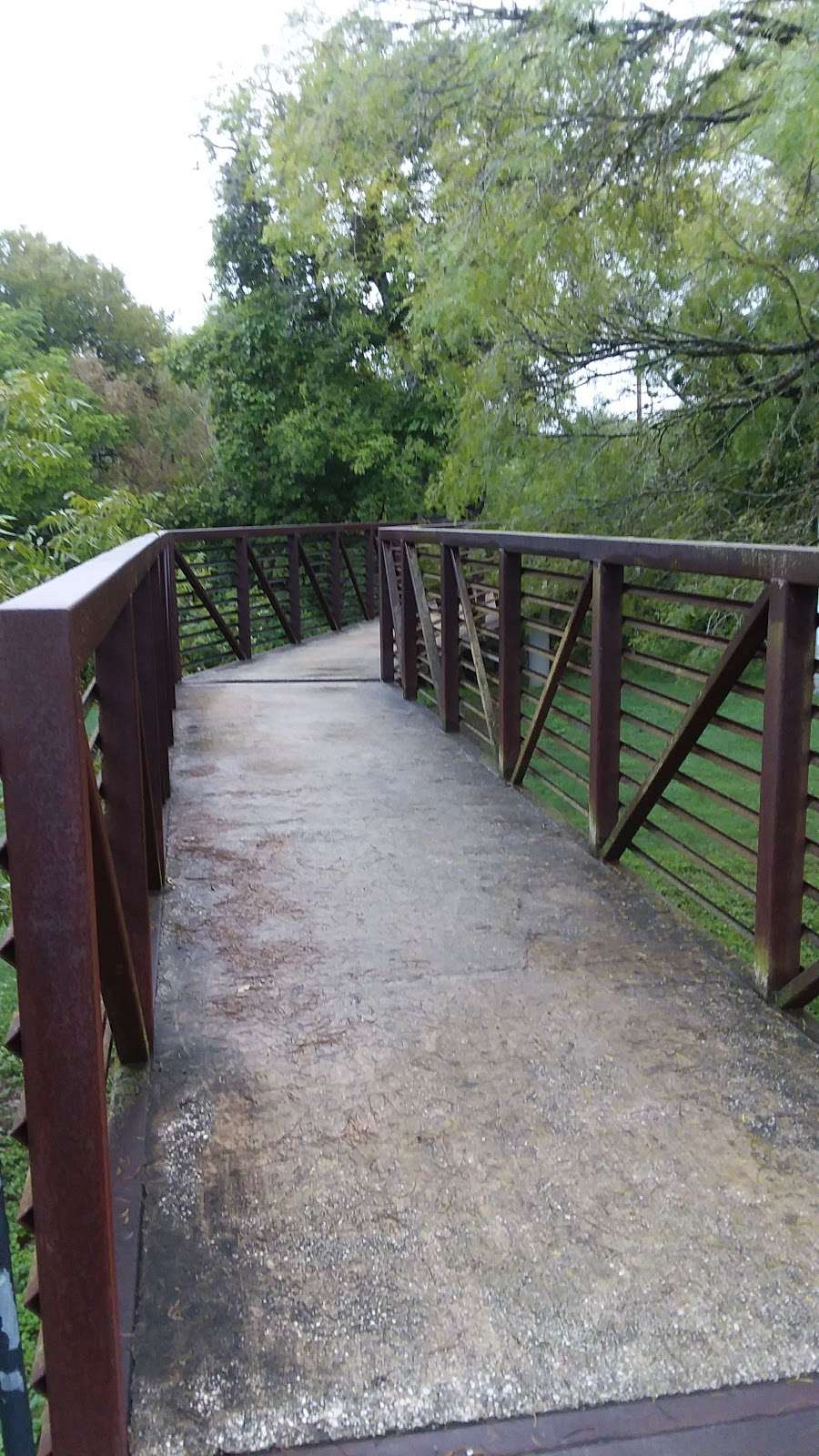 J Street Trailhead | Salado Creek Greenway, San Antonio, TX 78220, USA | Phone: (210) 207-3000