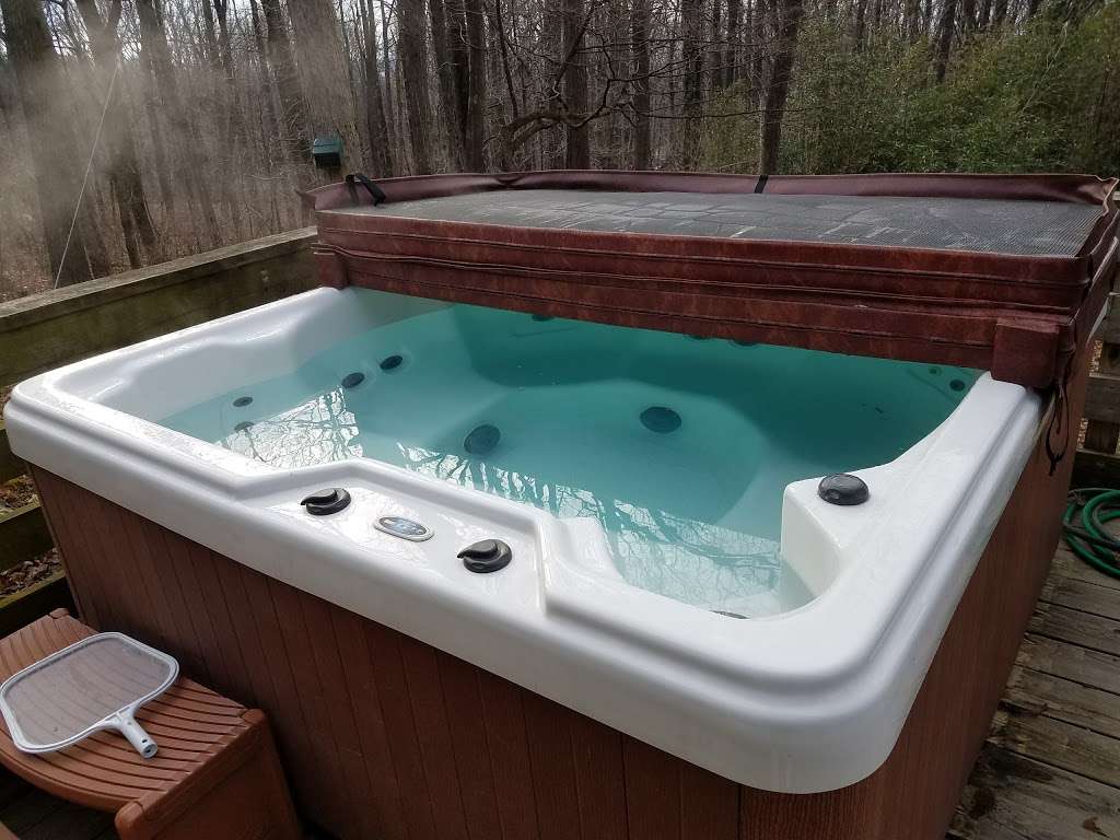 Hot Tub Heaven Vacation Cabins | 382 Rocky Mt Rd, Linden, VA 22642, USA | Phone: (540) 636-1522