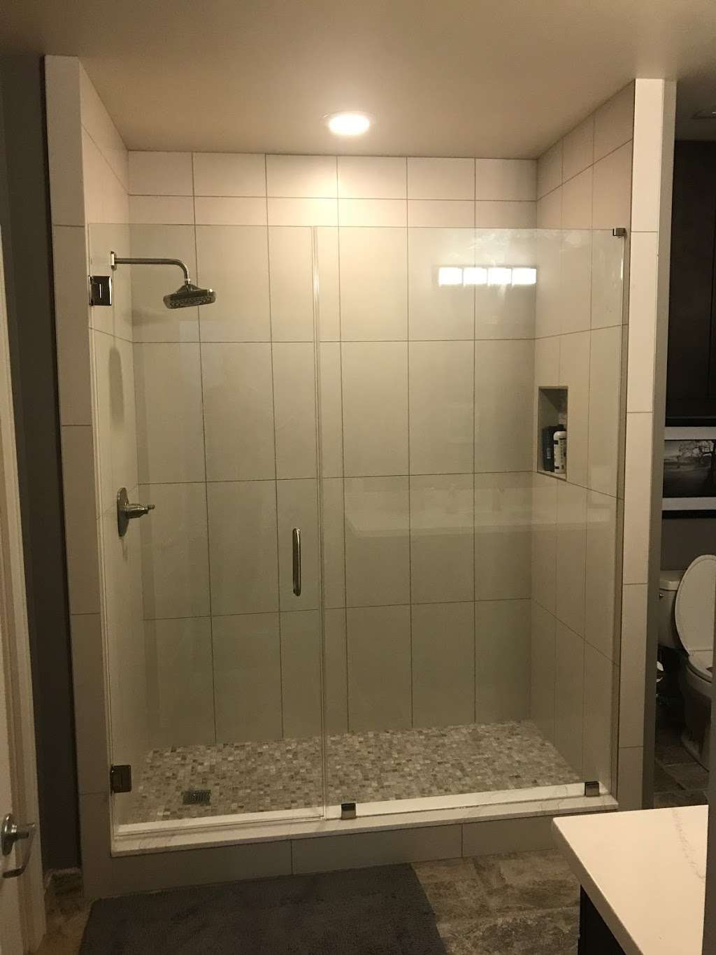 Shower Door King | 7118 Navigation Blvd, Houston, TX 77011, USA | Phone: (713) 923-7350