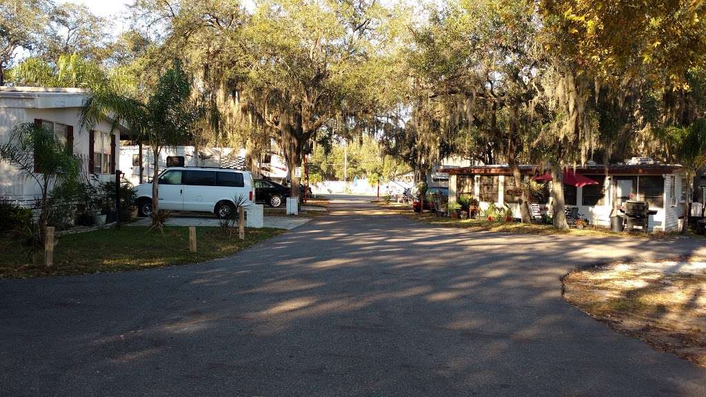 Paradise Island RV Park | 32000 US-27, Haines City, FL 33844, USA | Phone: (863) 439-1350