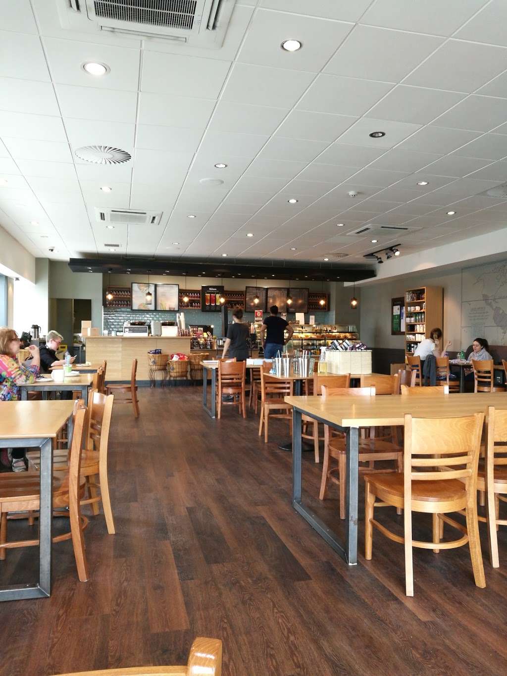 Starbucks Coffee | Barnet Rd, London Colney, St Albans AL2 1AB, UK | Phone: 01727 828408