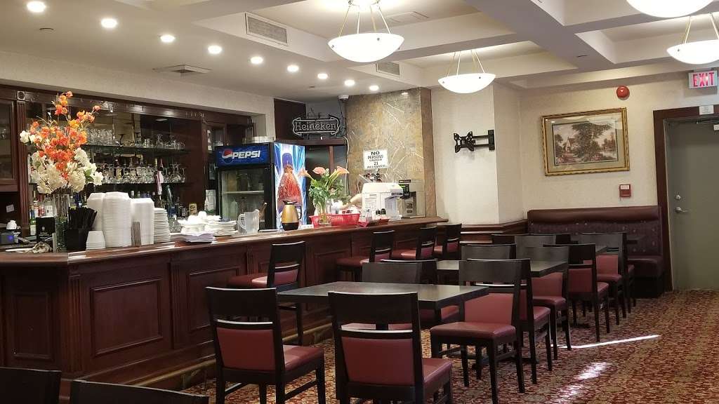 Royal Garden Restaurant | 6826, 11828 South St, Cerritos, CA 90703 | Phone: (562) 809-1812