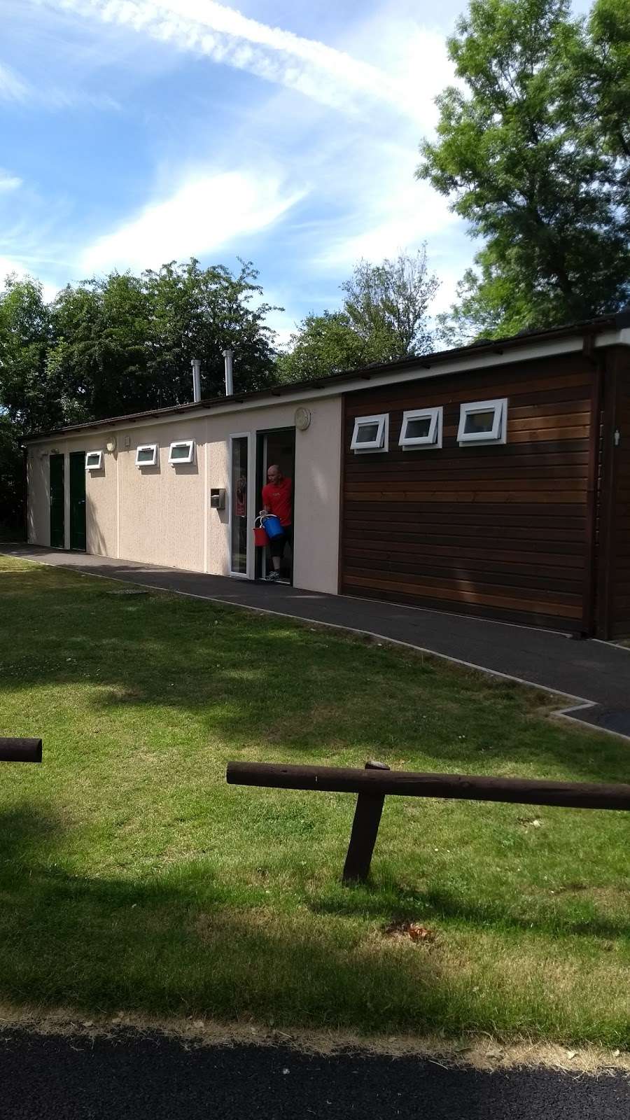 Kelvedon Hatch Camping and Caravanning Club Site | Warren Ln, Doddinghurst, Brentwood CM15 0JG, UK | Phone: 01277 372773