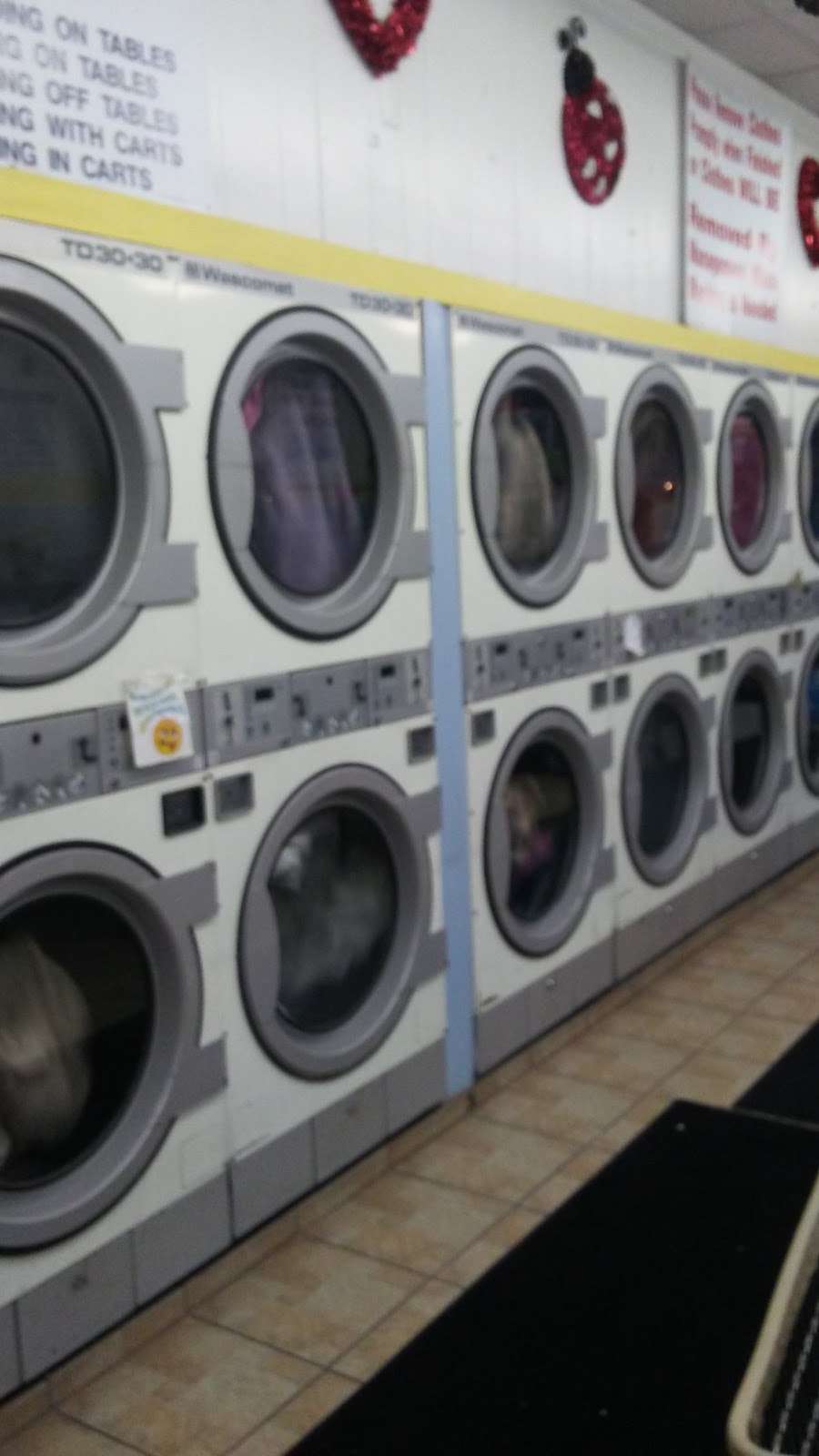 Bubble Buddy Laundromat | 17302 Kedzie Ave, Hazel Crest, IL 60429, USA | Phone: (708) 203-2940