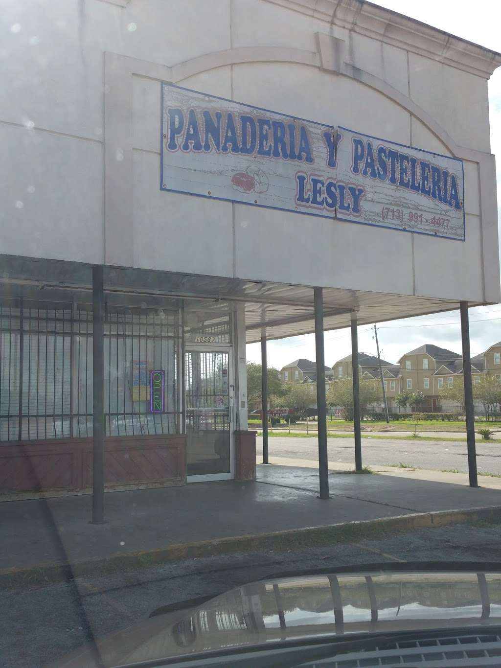 Panaderia y Pasteleria Lesly | 10585 Telephone Rd, Houston, TX 77075 | Phone: (713) 991-4477