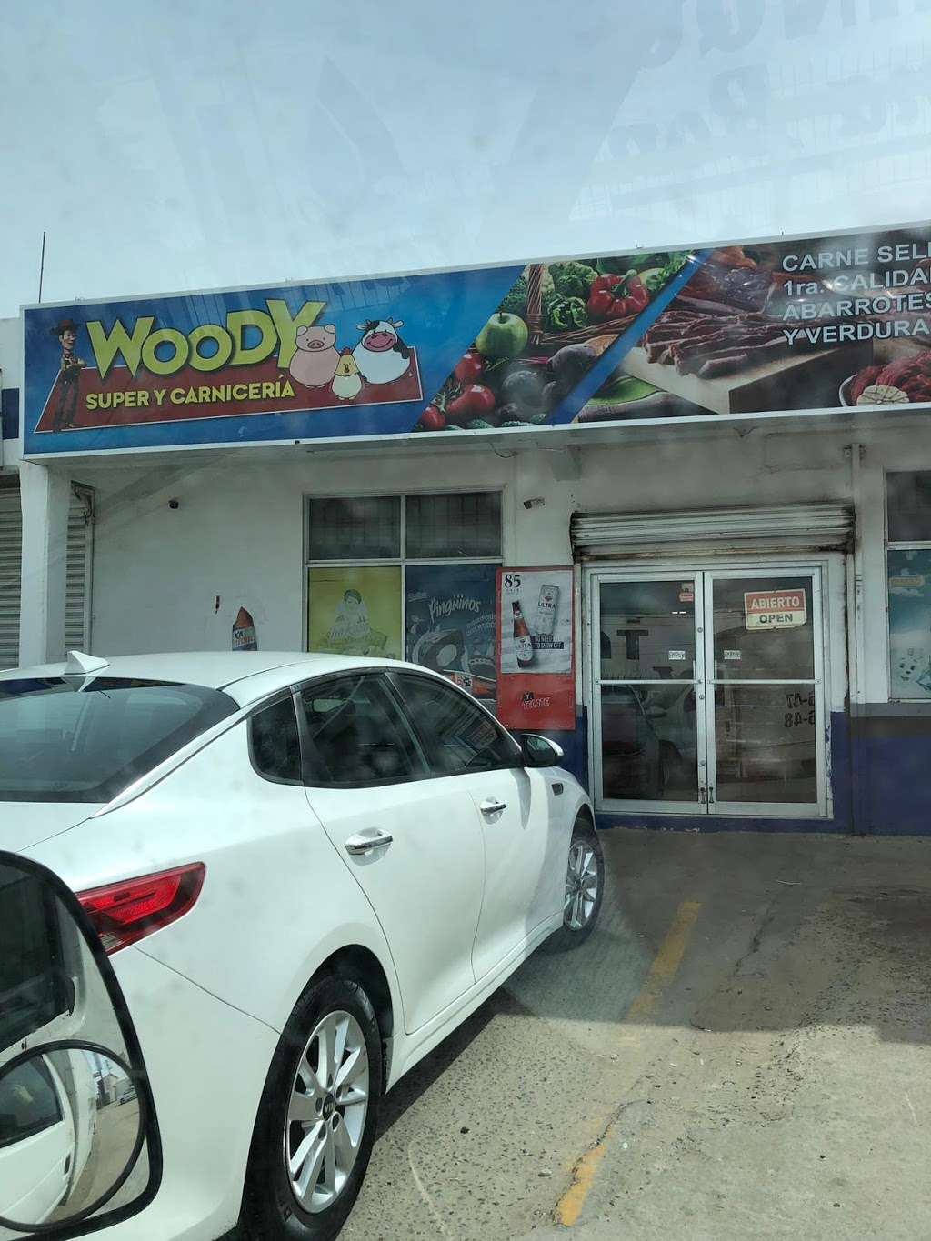 SUPER Y CARNICERIA WOODY | 7007-C, Privada Agua Azul, Loma Bonita Nte., 22604 Tijuana, B.C., Mexico | Phone: 664 637 5027