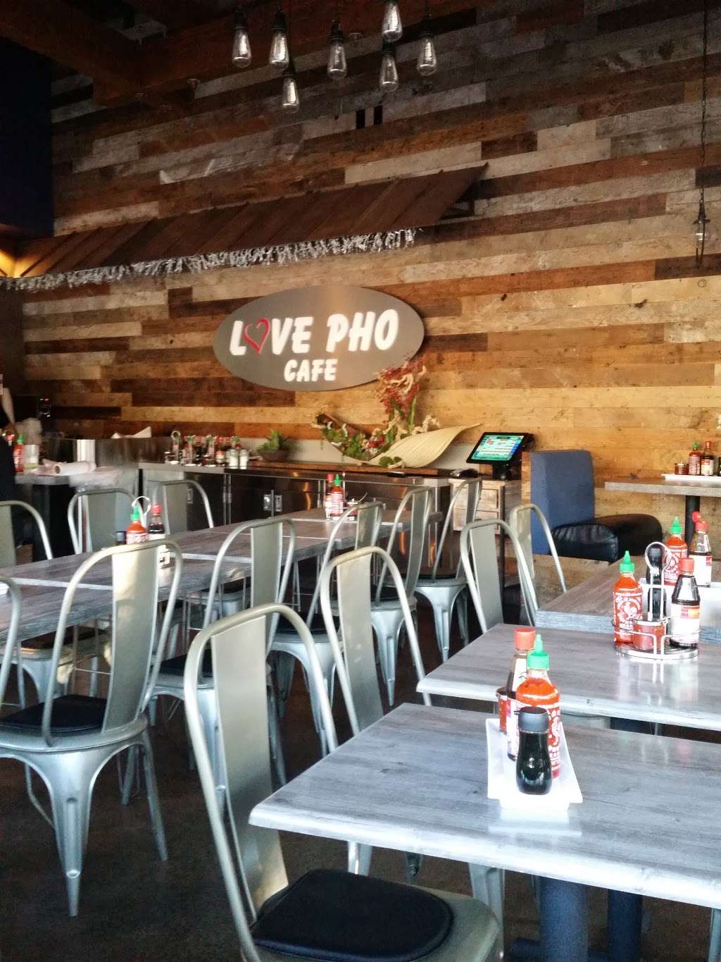 Love Pho Cafe | 2140 Newbury Rd, Newbury Park, CA 91320, USA | Phone: (805) 262-1881