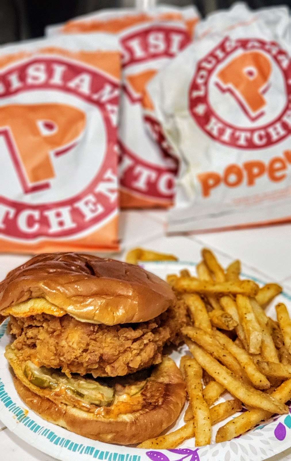 Popeyes Louisiana Kitchen | 30679 Temecula Pkwy, Temecula, CA 92592, USA | Phone: (951) 587-0461