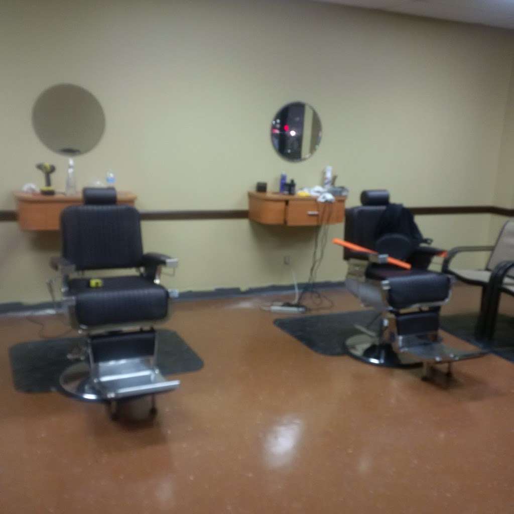 Que-Rageous Barber & Beauty | 17719 Kuykendahl Rd, Spring, TX 77379, USA | Phone: (409) 539-2744