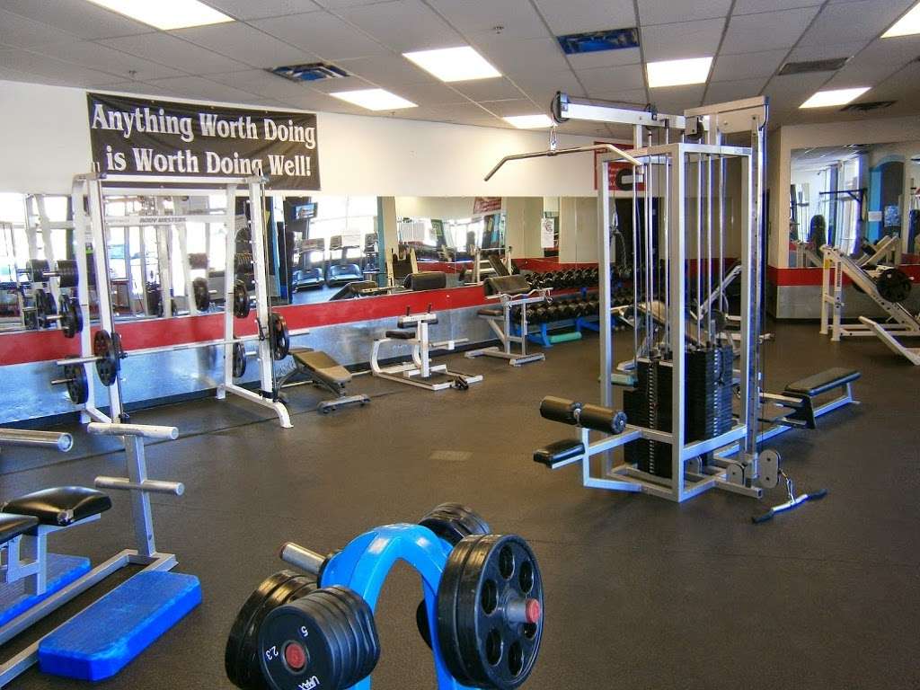 Apple Valley Express Fitness | 15850 Apple Valley Rd, Apple Valley, CA 92307, USA | Phone: (760) 242-6400