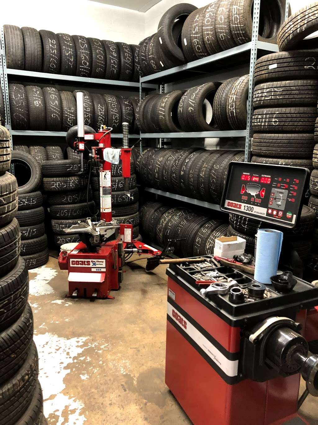 Fabian Auto Service & Tires | 479 Concord Pkwy N, Concord, NC 28027, USA | Phone: (704) 795-0077