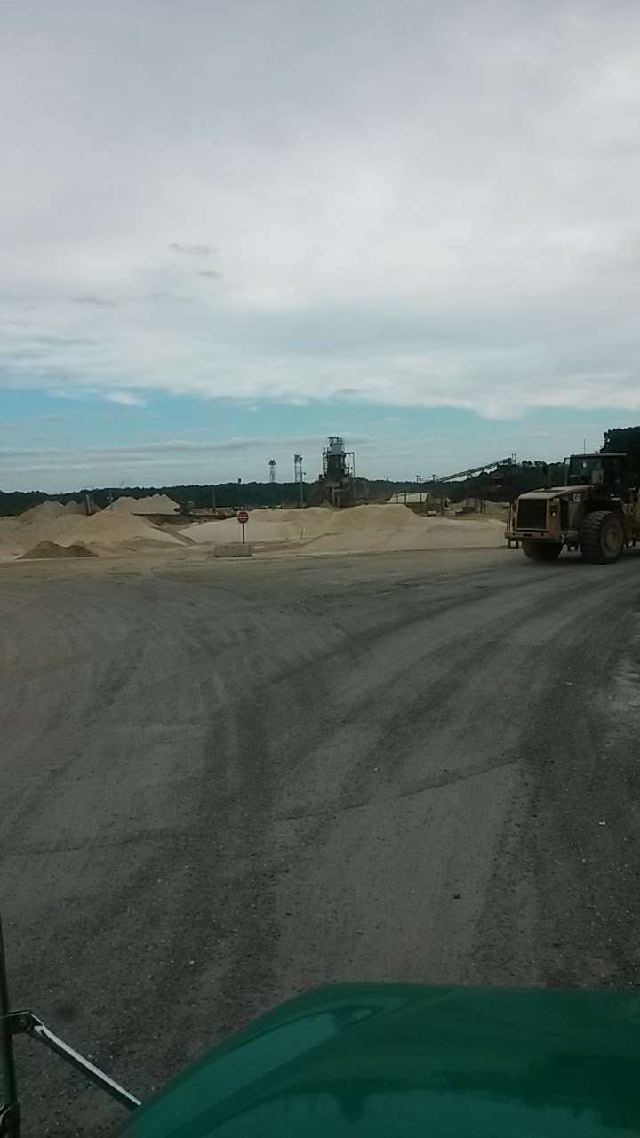 Hanson Aggregates | 409 Berlin New Freedom Rd, Berlin, NJ 08009, USA | Phone: (856) 767-3100