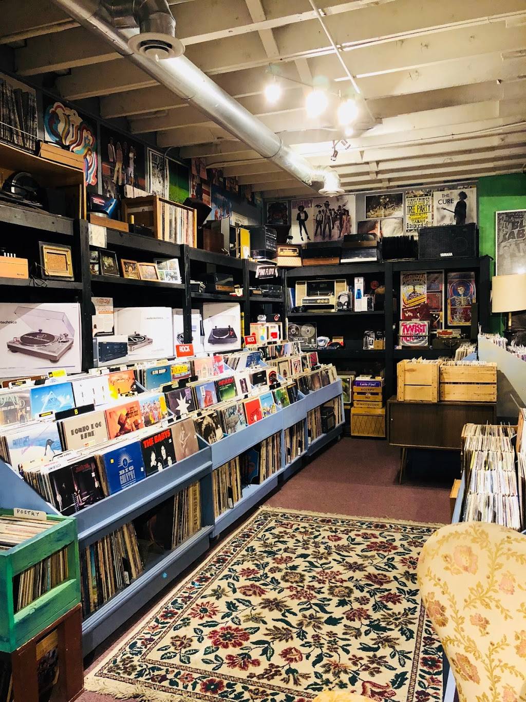 Hymies Vintage Records | 3820 E Lake St, Minneapolis, MN 55406, USA | Phone: (612) 729-8890