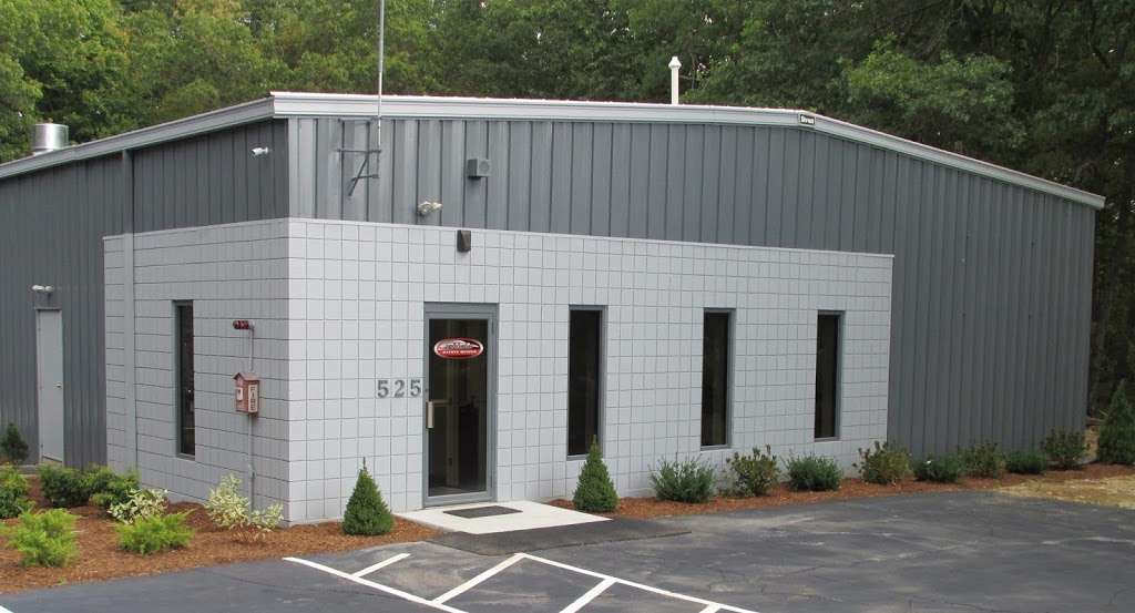 Riel Auto Body LLC | 525 John L Dietsch Blvd, Attleboro Falls, MA 02763, USA | Phone: (508) 643-1007